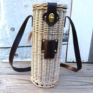 NWT Vintage Insulated Basket Wine Cooler with Leather Strap